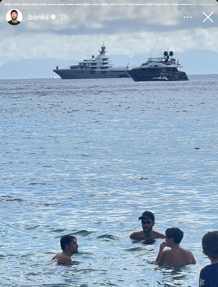 allpink555's tweet image. NIGGA TAKE DAT HAT OFF😂😭✌🏾