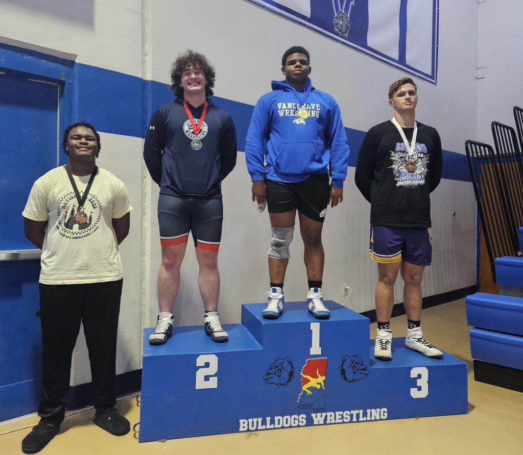 LHSW2022's tweet image. LHS Boys finished 5th out of 23 teams in the Bulldog Brawl at Vancleave High School! Congrats to the following for their individual placements:

2nd- Gage Hitt 
2nd- Davyn Foyte
4th- Ethan Mills
5th- Harrison McRae