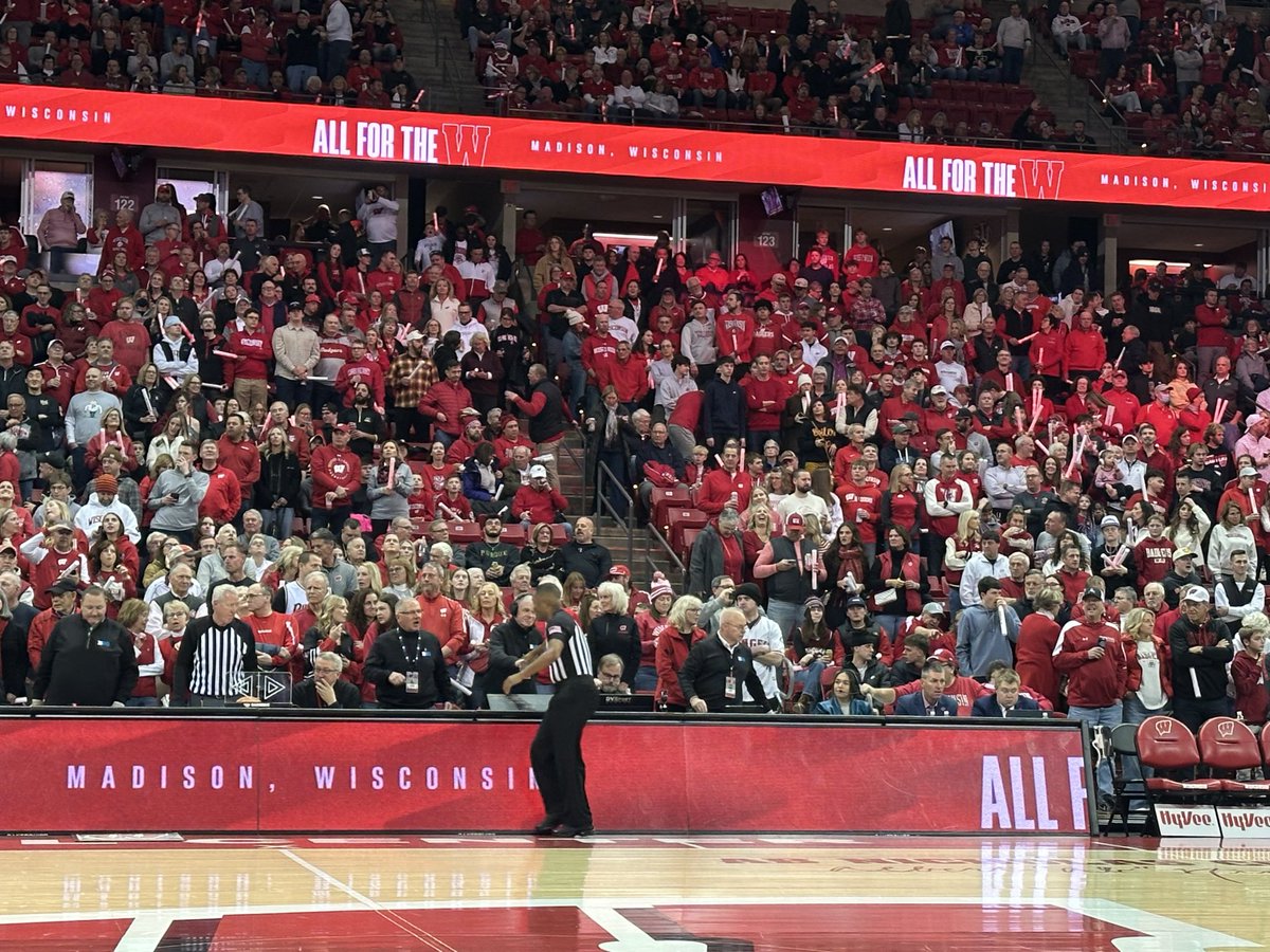 Jason Benetti tweet media