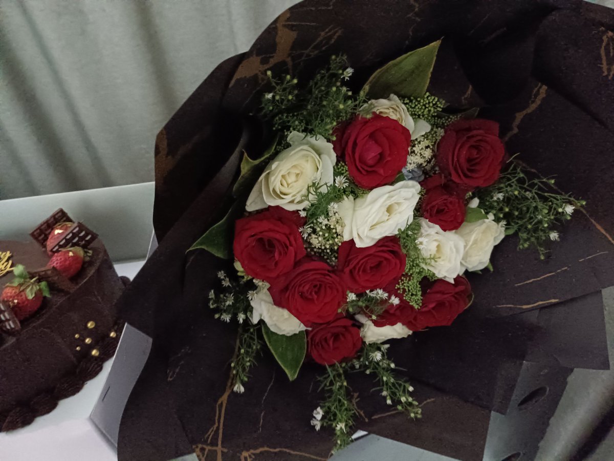 A birthday made extra special because of her. Cake, flowers, and so much love. Grateful beyond words to have you in my life baby sayang. I love you more than I can say pookie 🤍🎂🌸