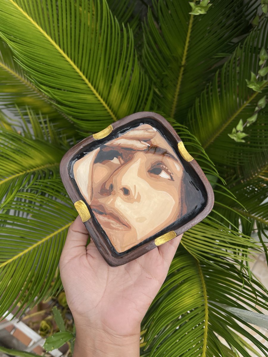 swbryna's tweet image. cinzeiro que fiz em cerâmica fria &amp;amp; pintei inspirado no álbum da marisa monte!