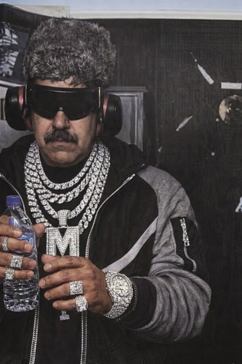 GORILLIONSKID's tweet photo. @elonmusk @CIADirector @realDonaldTrump $Maduro drip NikeMaduroIwoJimaMogtech #Libertad #LibertadVenezuela #SOL #Gooner https://t.co/bH3wFL7iiC