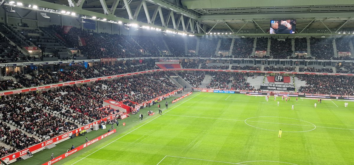 Millwall halfwayline tweet media