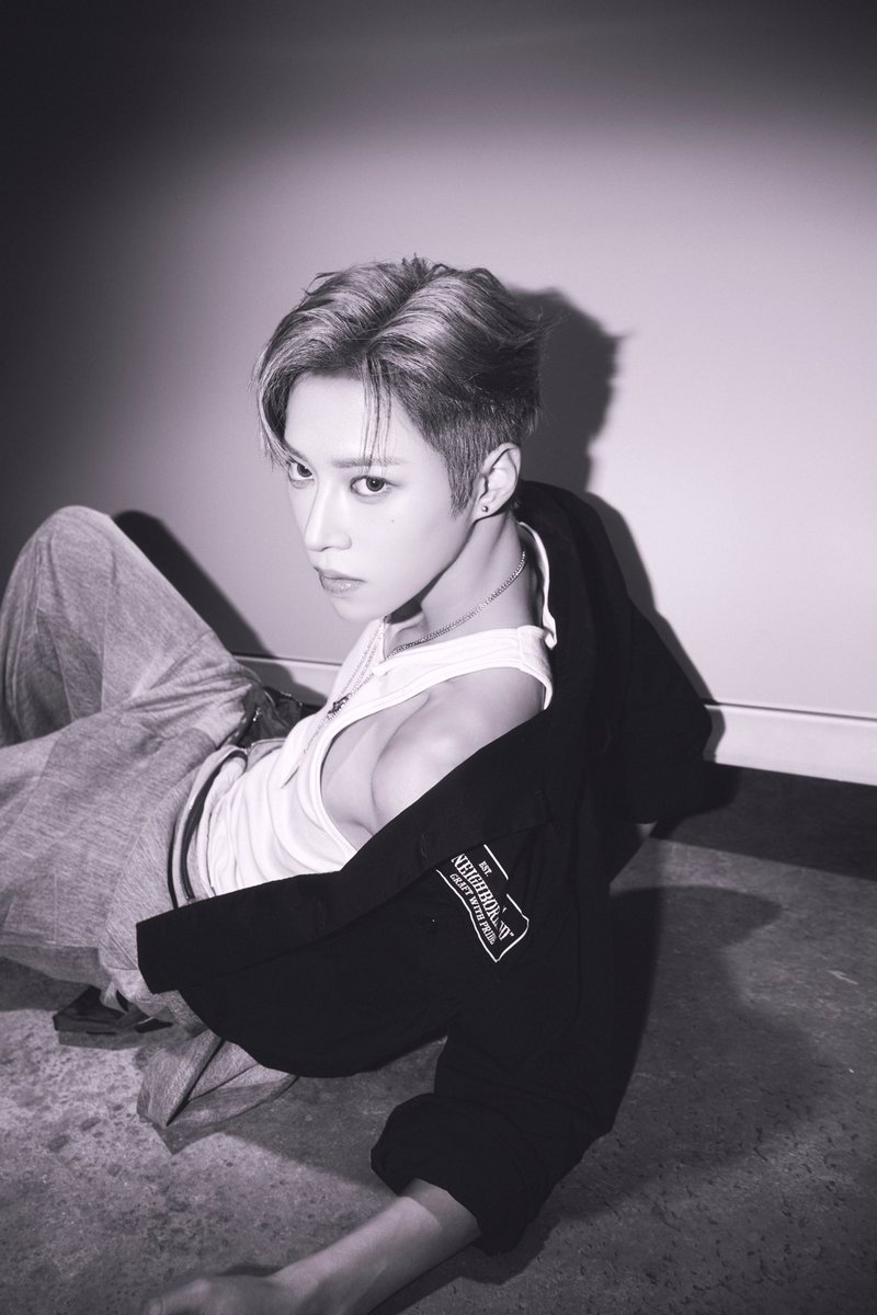 gaholeft's tweet photo. 본인몸의강점을아는남자가하는창짓이란
씨발 https://t.co/1A5Uo4nMJH