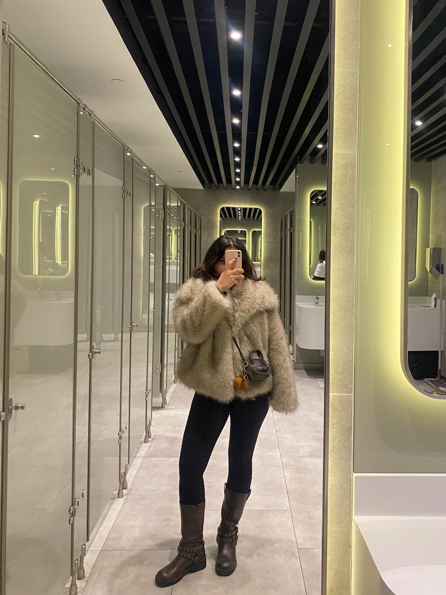 2025:sen kurk giyemezsin sana kurk yakismaz
2026 da ben: