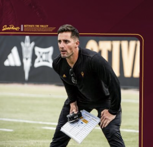 Pete Thamel tweet media