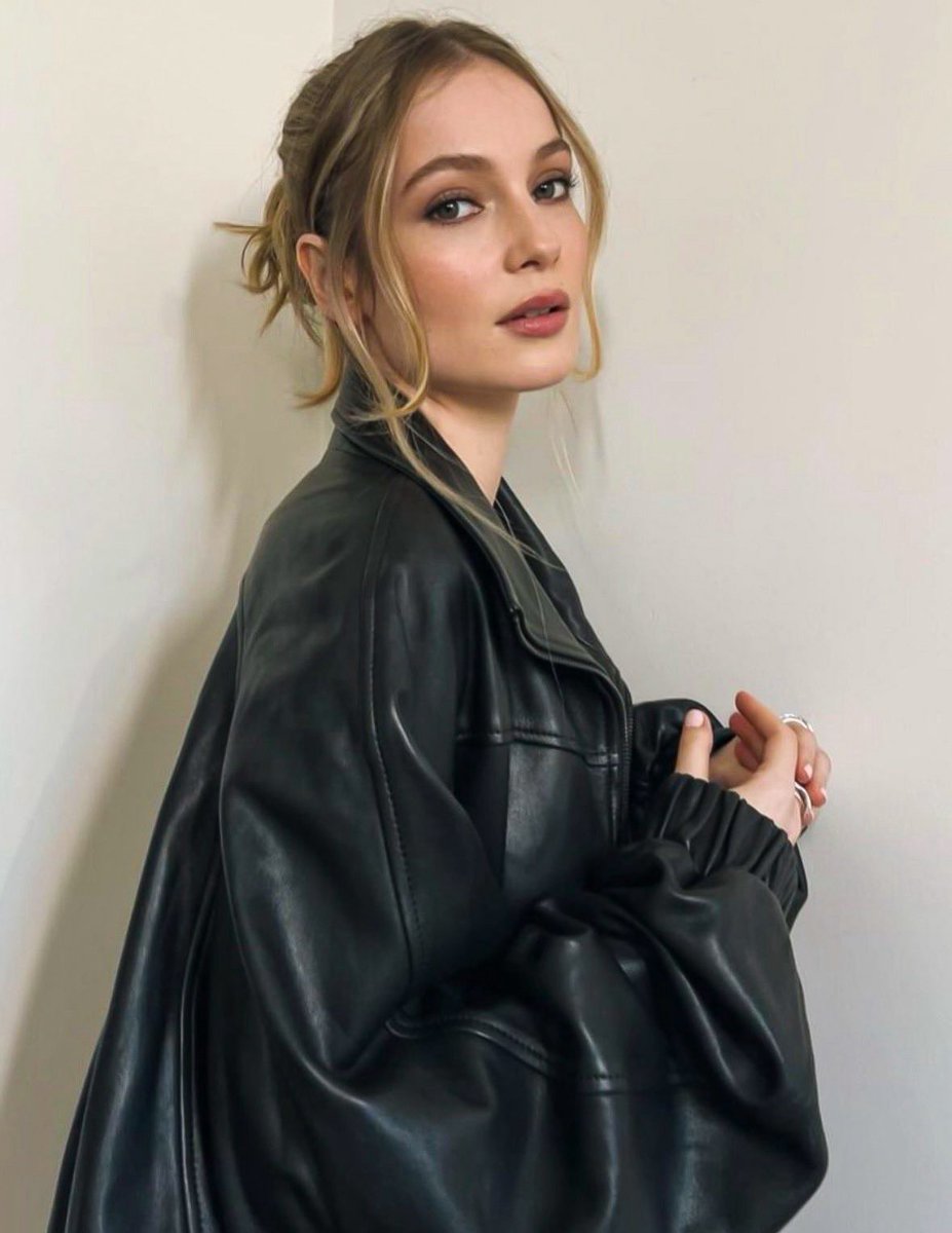 _filmcrave's tweet image. Hannah Dodd stuns for ‘BRIDGERTON’ Season 4 press. 📷