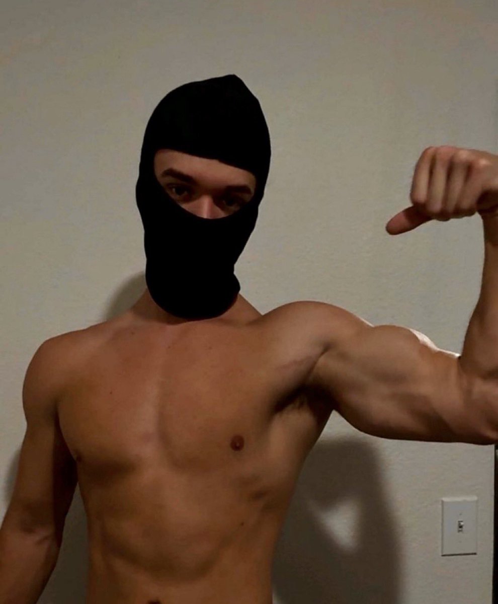 AmericanAlphas1's tweet image. Shoutout to the hottest 6'5 alpha @AlphaMassaMikey who been putting out just 🔥🔥pics lately