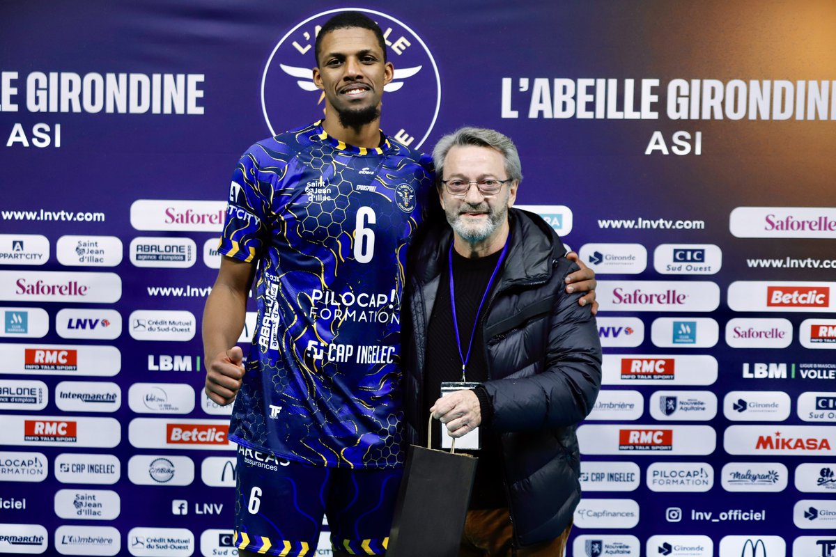 L’ABEILLE S’ENVOLE ! 🐝 
2e succès d’affilée après Cambrai 💪 Victoire précieuse face à Fréjus, l’écart se resserre en tête.
🏆 Kévin Kaba
📅 Samedi : DERBY AQUITAIN vs Royan 🔥
Voler Défendre Piquer

#volleyball #sport #france