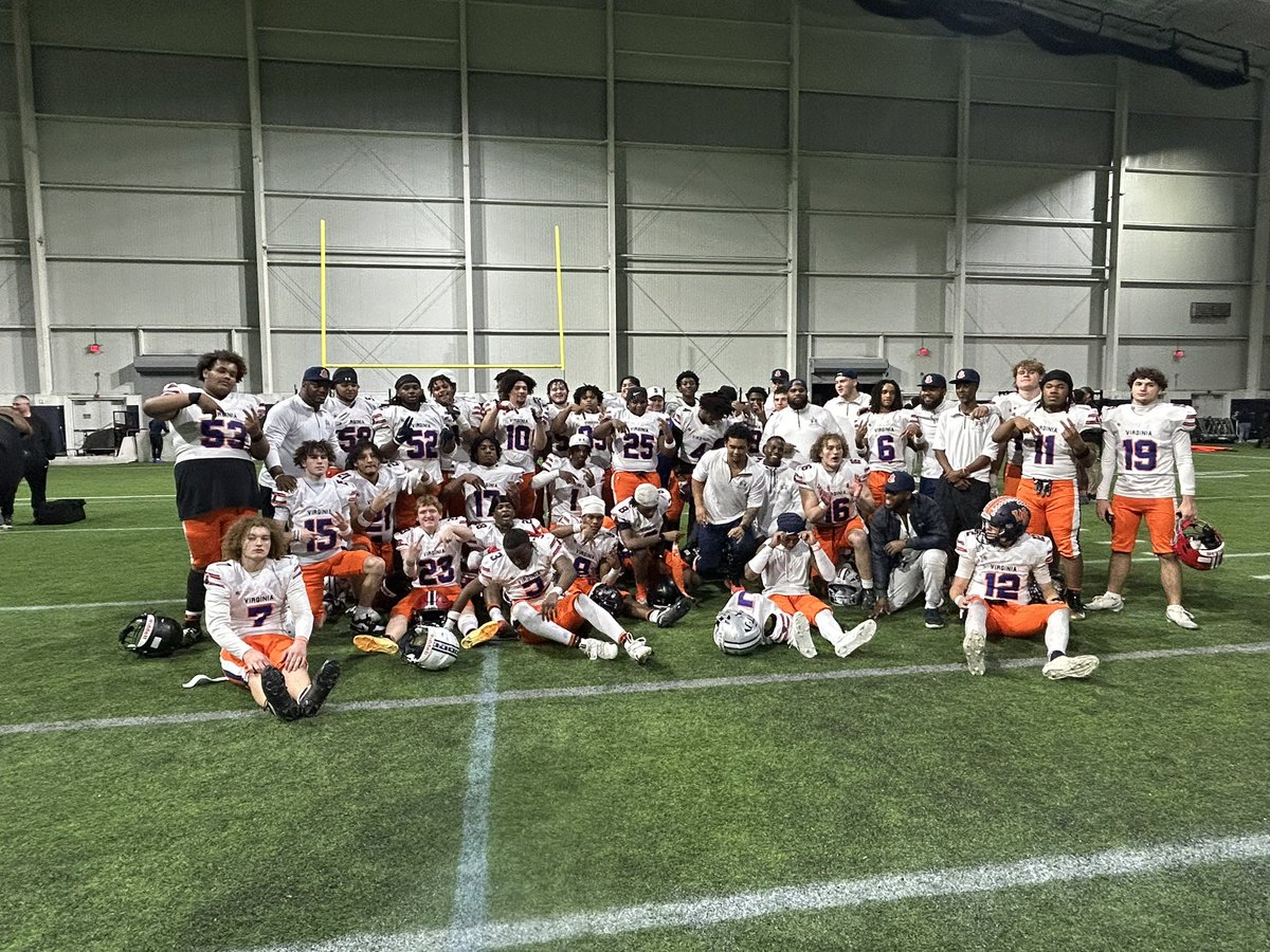 JustinMuss21's tweet image. I’m so grateful to be apart of this senior bowl team I want to thank all the coach’s on this team for helping us win this game first win for VA (1-4) (30-28) had a great time competing in this game 
@Coachdomo_MVfB @CoachCJRice @dallascap56 @CoachEroy25 @HFC_barrywells @ECoop45…