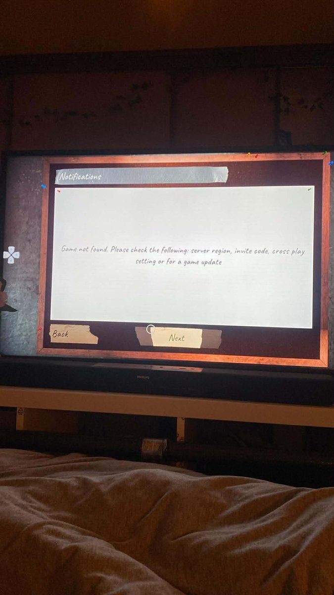 fluxydew's tweet photo. @PlayPhasmo #phasmophobia 

what’s going on, anyone else having this issue? https://t.co/PVpkcPlURM