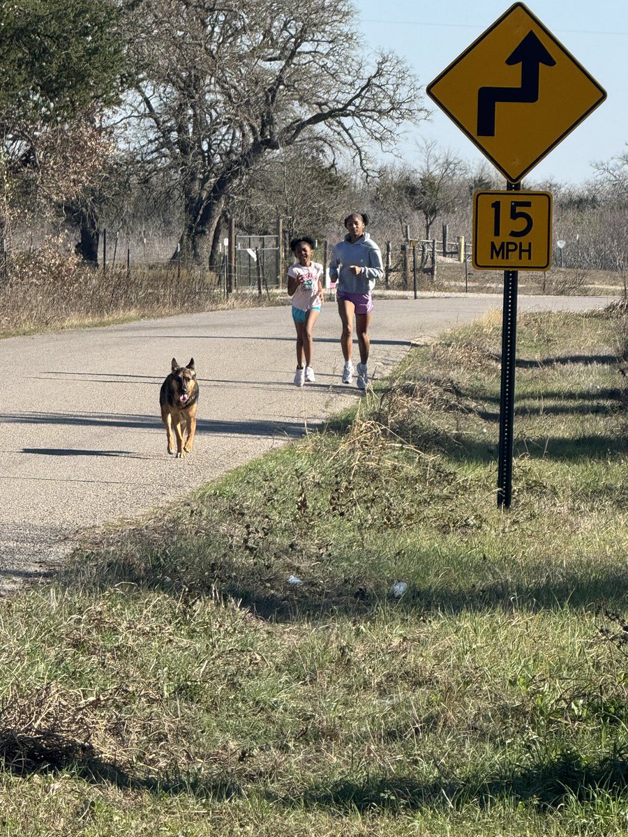 NolanLowe50528's tweet image. I know they hate it sometimes that thier moms a coach 🤷🏽‍♀️🤷🏽‍♀️.. 1st day of at home conditioning. Getting ready for track season!!! 

After all that they just wanted sushi!! 🤦🏽‍♀️🤦🏽‍♀️

#CreatingChampions 
#Trackseasonloading
#yougetoutwhatyouputin