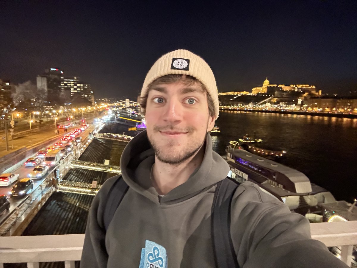 DanskiCS tweet media