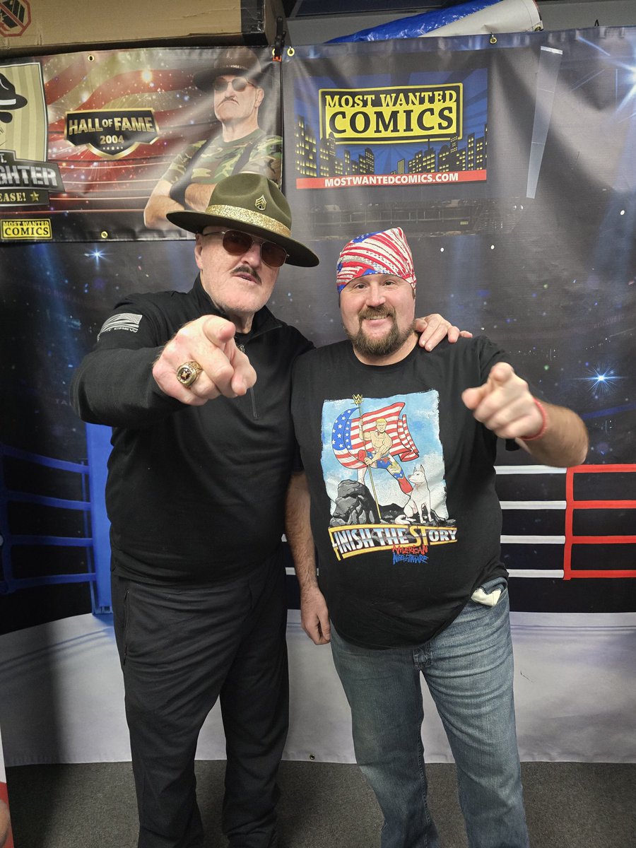 PicDaddy82's tweet image. ATTENTION!!! Meeting @_SgtSlaughter was an Honor! And I some how survived the Cobra Clutch! If you have the chance go and meet him!! AND THATS AN ORDER!!!! 
#GodBless