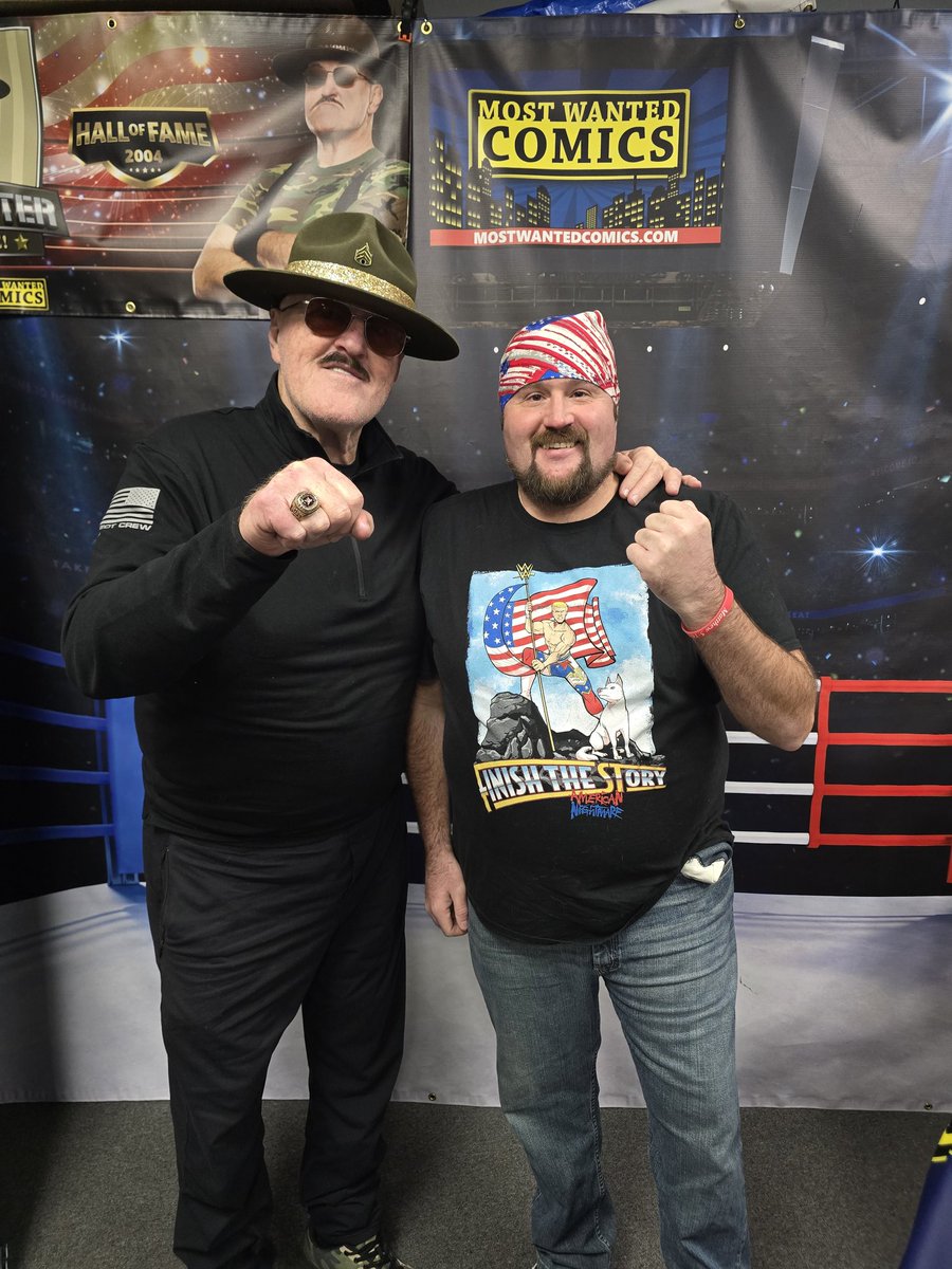 PicDaddy82's tweet image. ATTENTION!!! Meeting @_SgtSlaughter was an Honor! And I some how survived the Cobra Clutch! If you have the chance go and meet him!! AND THATS AN ORDER!!!! 
#GodBless