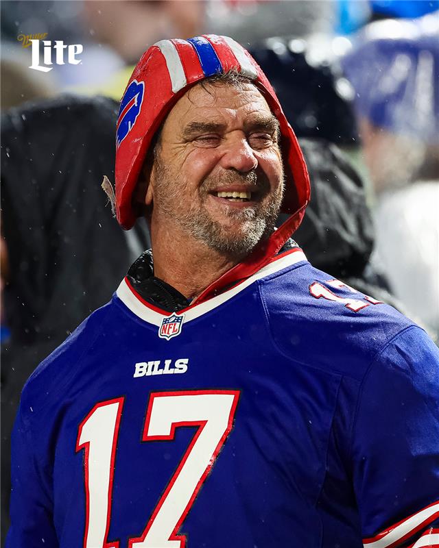 BuffaloBills's tweet image. 🗣️ ROLLLLL CALLLL ‼️

Let us know where you're representing Bills Mafia from today ⤵️

@MillerLite | #BillsMafia