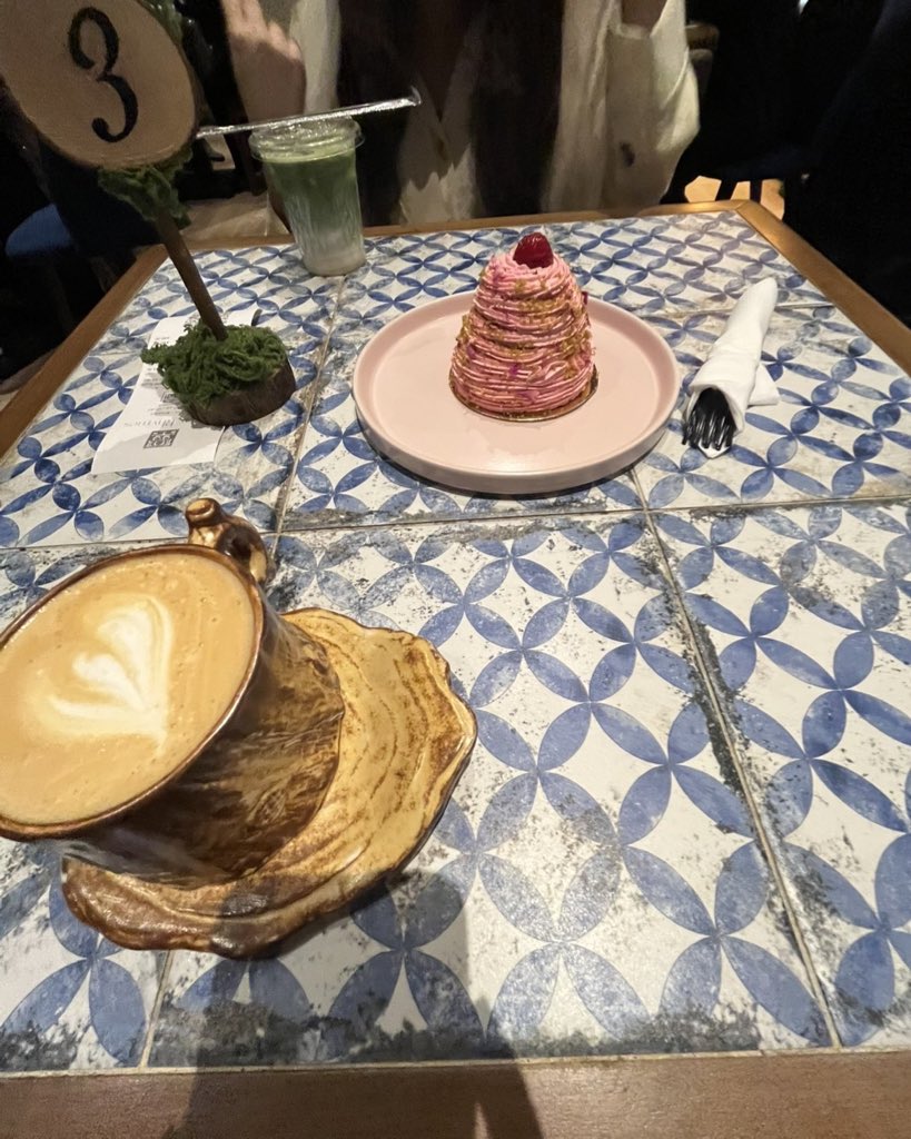 superheroomero's tweet image. In this #week