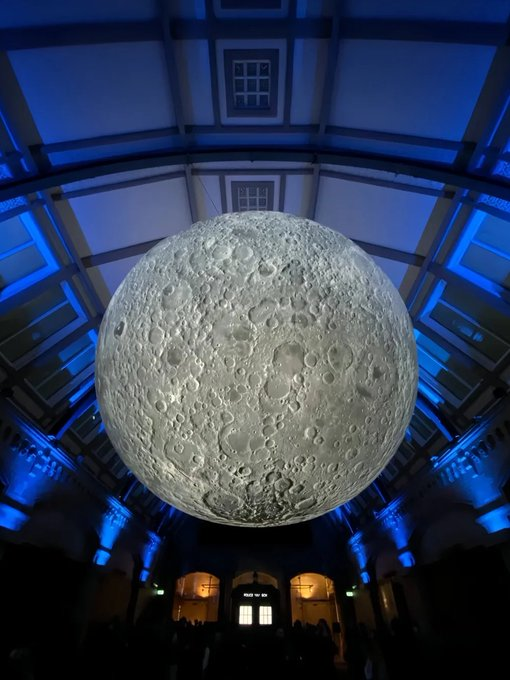 Rose1023166's tweet photo. London Museum Wonderful Night 🇬🇧✨ Let’s tour the museum at night 🏛️🌙 Experience art, history, and magic under the lights https://t.co/PF4D6pFhib