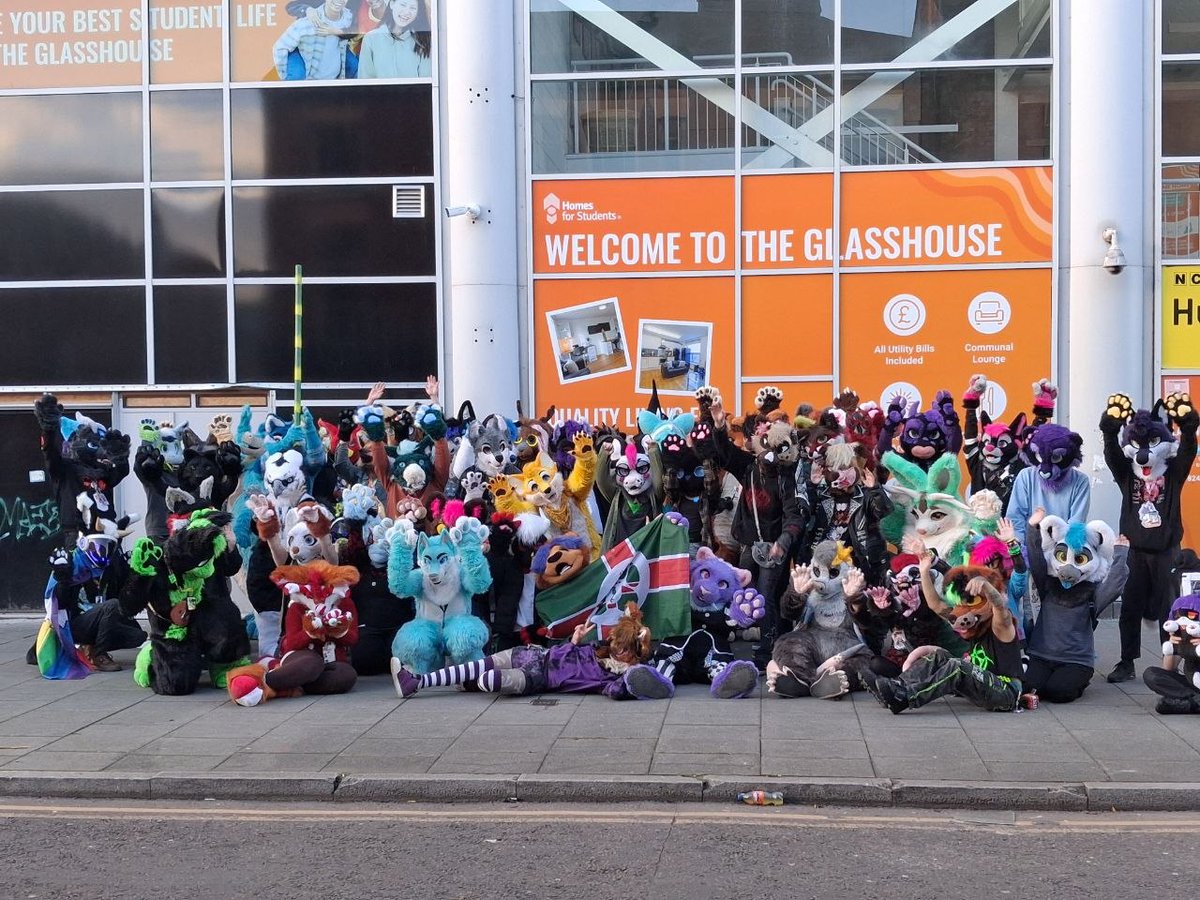 Bernulfwolf's tweet image. Nottsfurs today…..  spot  the  Water  Dragon  🙂