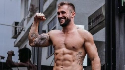 ofuly_'s tweet photo. eu fico gag que o bbb demorou 13 anos pra trazer ex bbbs de volta ao show e daí o elenco masculino que eles lançam é esse: https://t.co/cMC1aLlzN6
