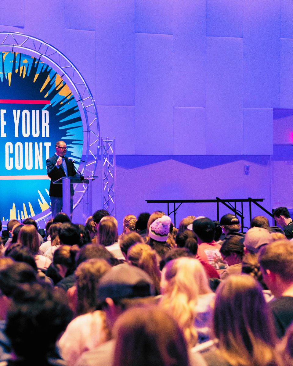 SBTS's tweet photo. The first session of #CROSSCON26 is in the books. It has been a joy meeting students from across the country and around the world. Through breakout sessions and panel conversations, our faculty had the opportunity to hear students’ questions and learn about their callings and hopes for ministry. Our wonderful Admissions team also spent time getting to know students, answering questions about life and study at Southern, and handing out Southern merch. We are so grateful for these conversations and look forward to the next session beginning Monday!