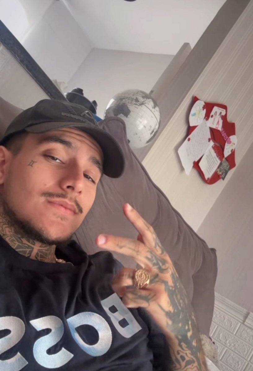 Arthur Urach tweet media