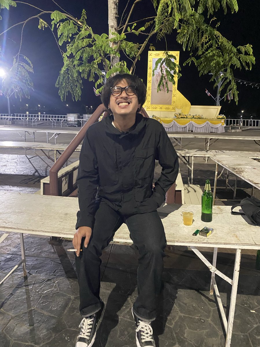 GM_Chinat90's tweet photo. ในเมืองชัยนาททักได๋เลย😂 #วัยรุ่น  #ชัยนาทในเมือง https://t.co/xRXROzEqoU
