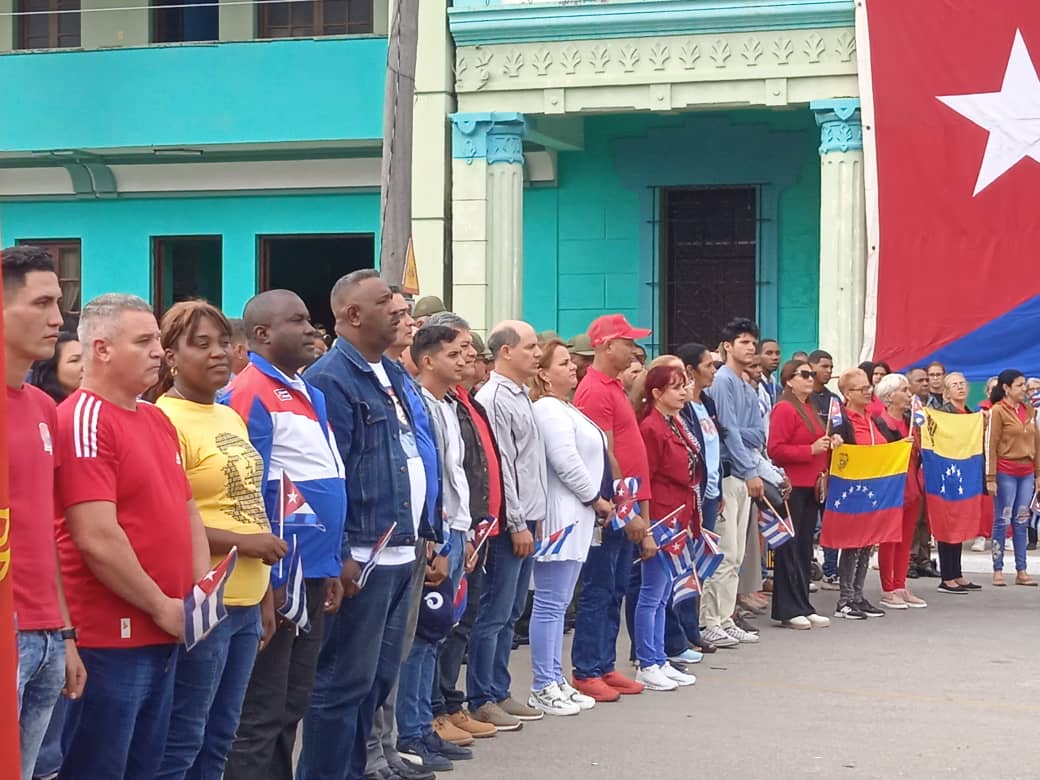 #Camagüey con #Venezuela.

En tribuna abierta antimperialista desde la Plaza de La Libertad en la ciudad de #Camagüey se exige #ManosFueraDeVenezuela.