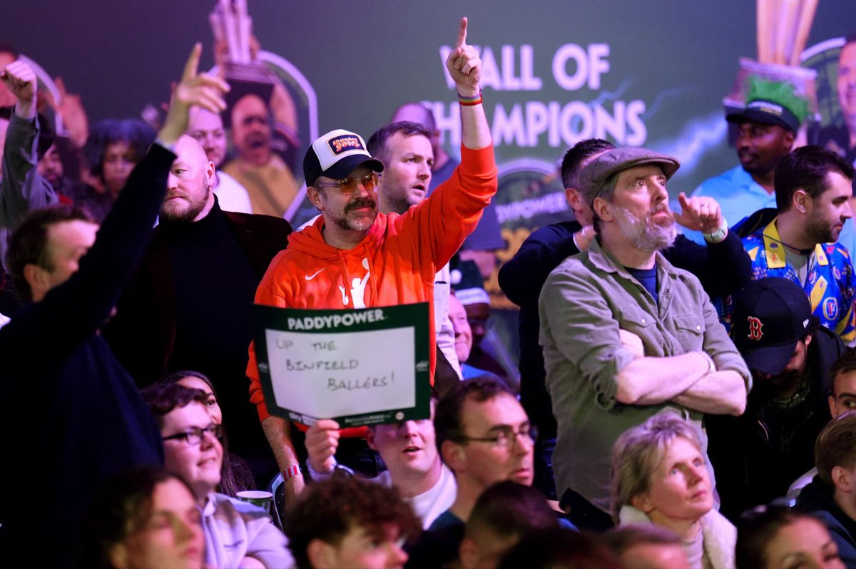 SudeikisNews's tweet image. 📸 | jason sudeikis and brendan hunt at the 2026 world darts championship today
