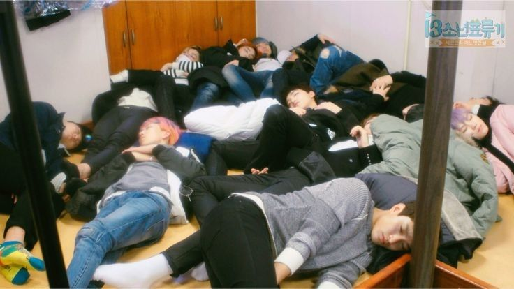 cheolhanglazer's tweet image. its just a picture why are you crying

the picture: