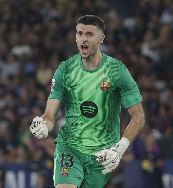 Booed by the whole stadium and still made 6 big saves and kept a clean sheet. 

Don Joan Garcia❤️...