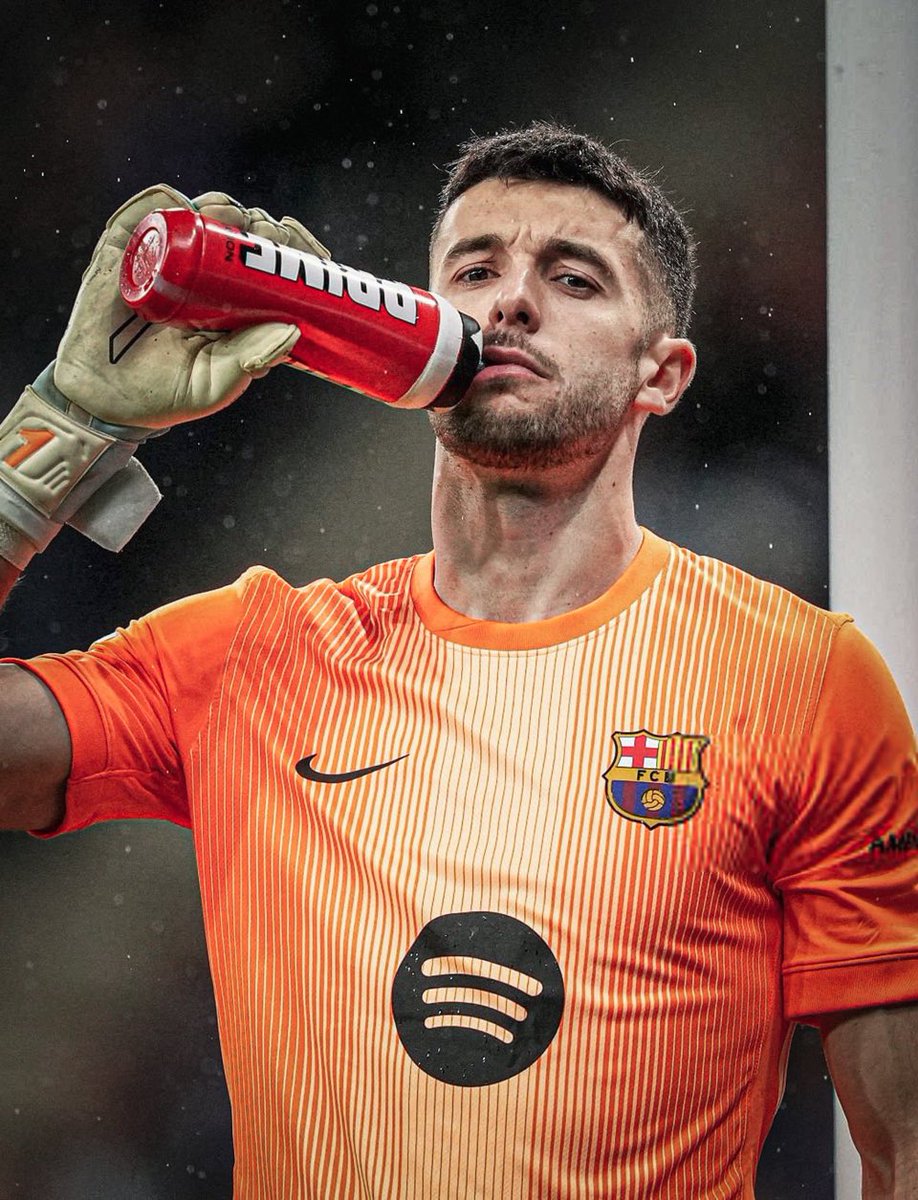 الافضل في العالم❤️💙🧤