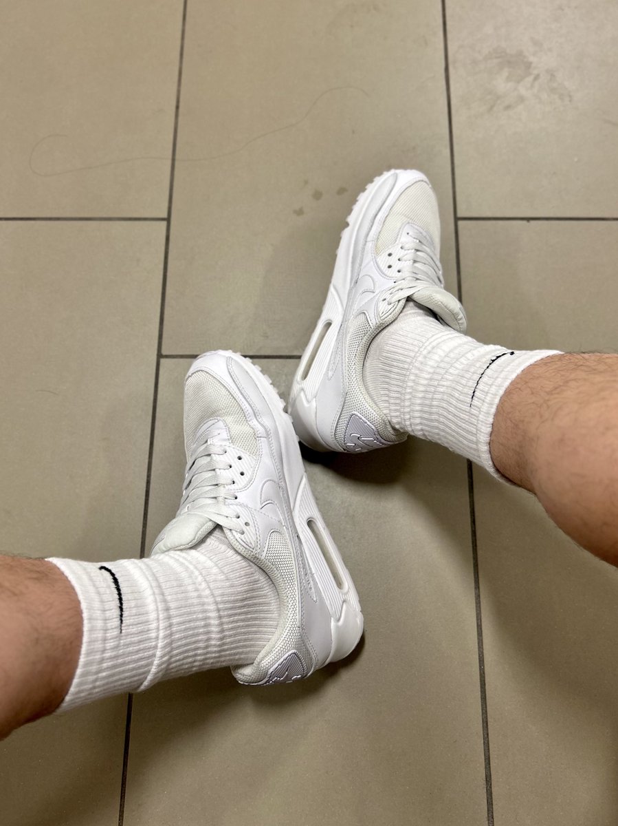 curious4kicks tweet media