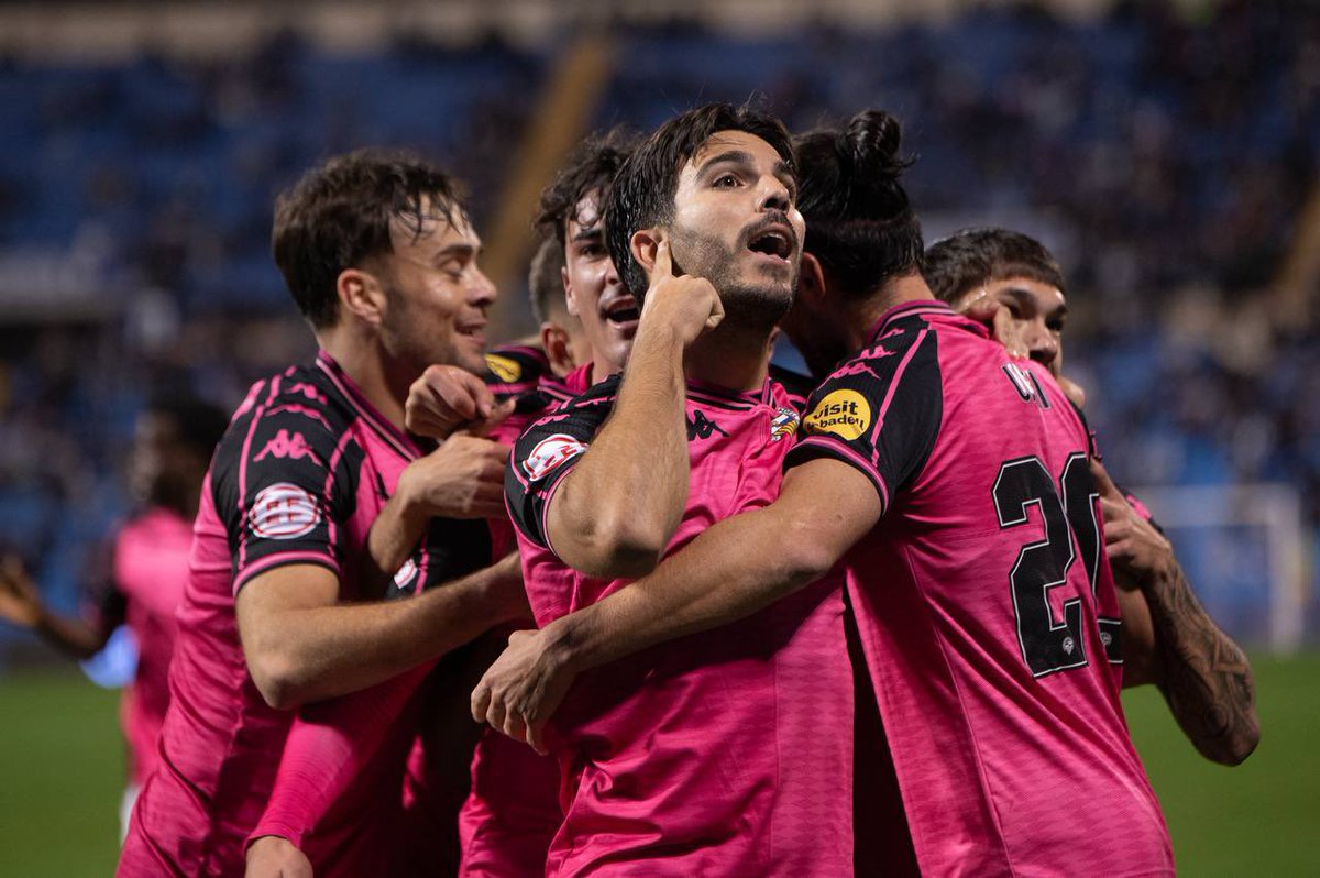 RadioSabadell's tweet photo. ⚽️ #HérculesSabadell | FINAAAAAAAL!!!!!!!

@cfhercules 1-5 @CESabadell (Monsalve, 31’; @JaviLopezPinto8, 10’, 48’; @rubenmartinez23 (p), 77’; @Miguelete09_, 88’; Utgés, 91’)

📸 @rogerbr21 

📻 94.6 FM
▶️ https://t.co/UA3p8u3RQu https://t.co/1buB7KBM5R