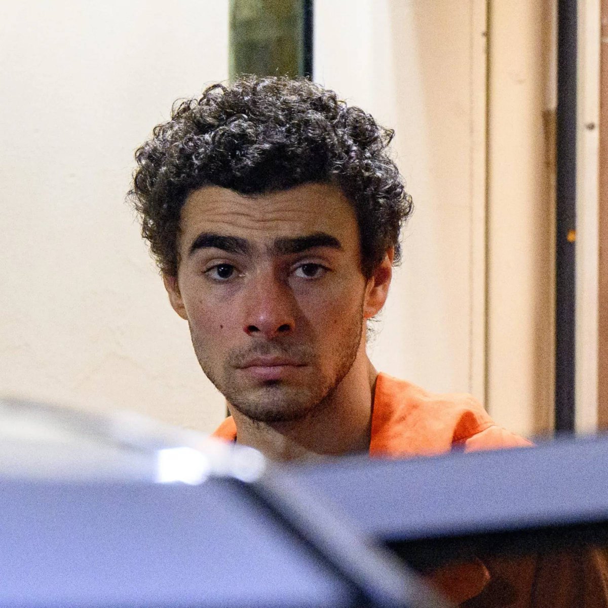 ActualidaViral's tweet image. 🇻🇪 | Se espera que Nicolás Maduro permanezca recluido en el infame Centro de Detención Metropolitano de Brooklyn, reporta Axios.

Esta cárcel federal es famosa por sus duras e inhumanas condiciones de detención y ha albergado a reclusos de alto perfil, como Joaquín Guzmán, Sean…