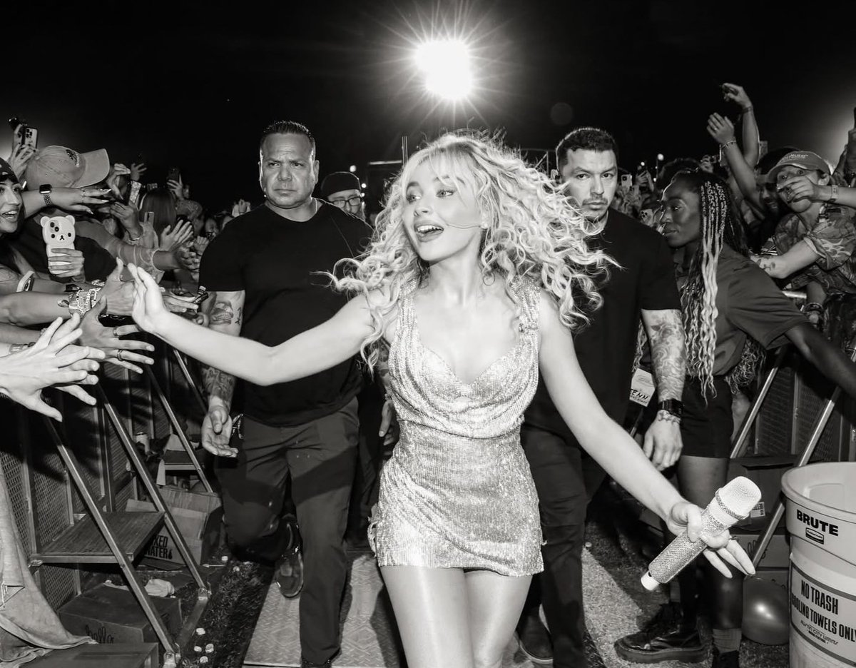 brinitears's tweet image. 