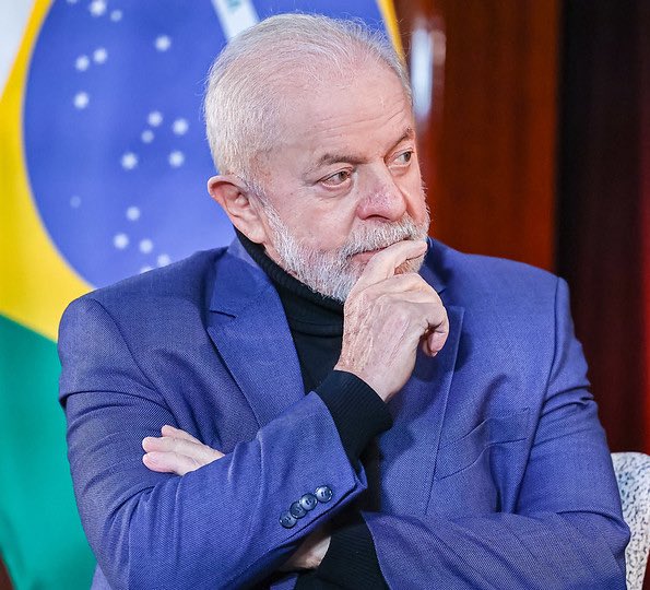 cassioolivveira's tweet image. 🚨 Essa é para você que diz que Lula é conivente com Maduro: 

1) O Brasil vetou a entrada da Venezuela no Brics. 

2) O Brasil advertiu a Venezuela a não invadir a Guiana. Desautorizou uso do território.

3) O Brasil não reconheceu a eleição de Maduro no último pleito. ✍🏻…