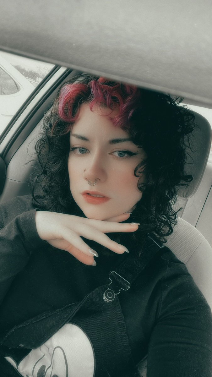 TREX 🐇 || C2E2 (P-04) tweet media