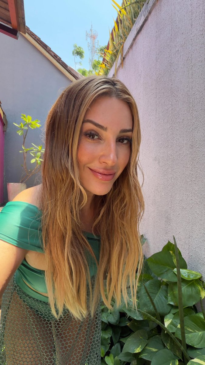 Tem publi no feed ✨

Amanda já começou o ano conectada e você? 🤍