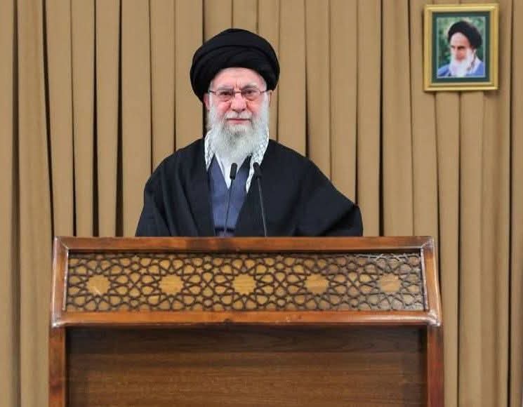 alshayakhliu1's tweet image. اشجع رجل على وجه الارض
في زمن الخوف والرعب في زمن الجبروت والطغيان في زمن الخنوع والاستسلام 
فداك الروح والاهل والمال والولد من عمري على عمرك