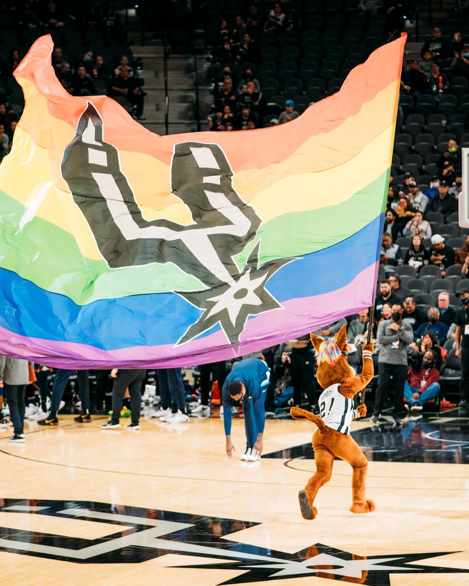 Love Wins 🫶
Looking forward to celebrating Pride Night at home tonight 🏳️🌈