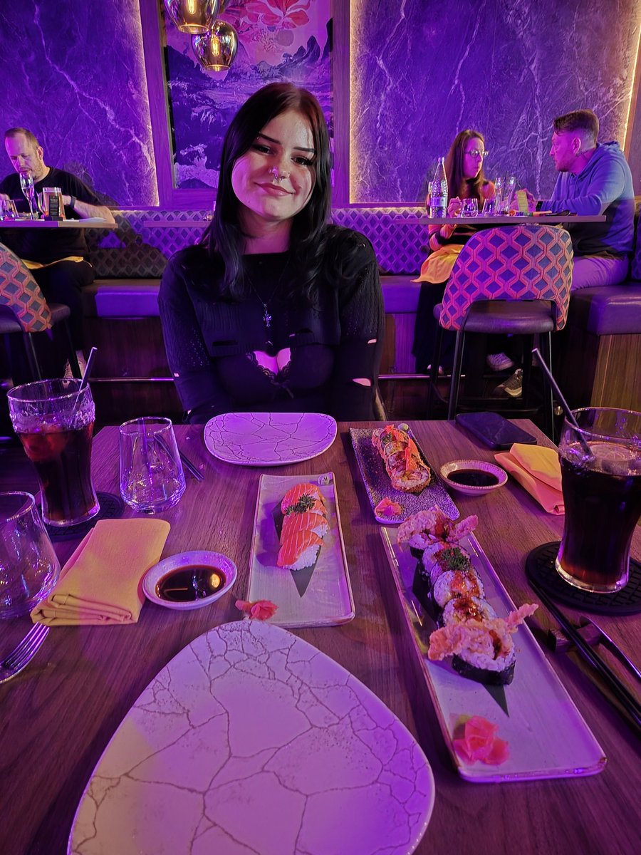 i haven't done a new years post and didnt plan to but this woman single handedly made me belive in 2026 so I need you all to appreciate her as much as I do ❤️