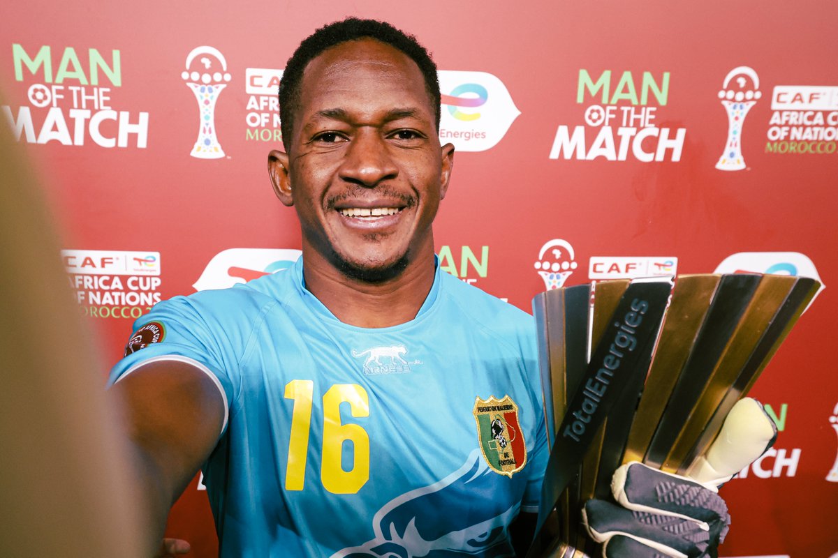CAF_Online's tweet image. Mali's guardian. Diarra is the TotalEnergies Man of the Match after a standout display. 🇲🇱🧤

#TotalEnergiesAFCON2025 | @Football2Gether
