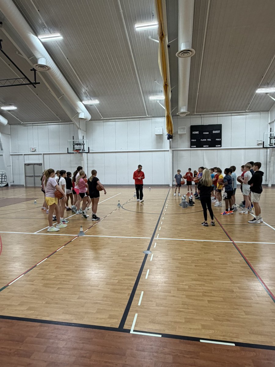 Hested_Hoops's tweet image. 75 players.
One gym.
One standard.

Huge appreciation to Saint Peter Youth Basketball Association for trusting us with their athletes.

This is what intentional training looks like.

More to come. 👀🔥