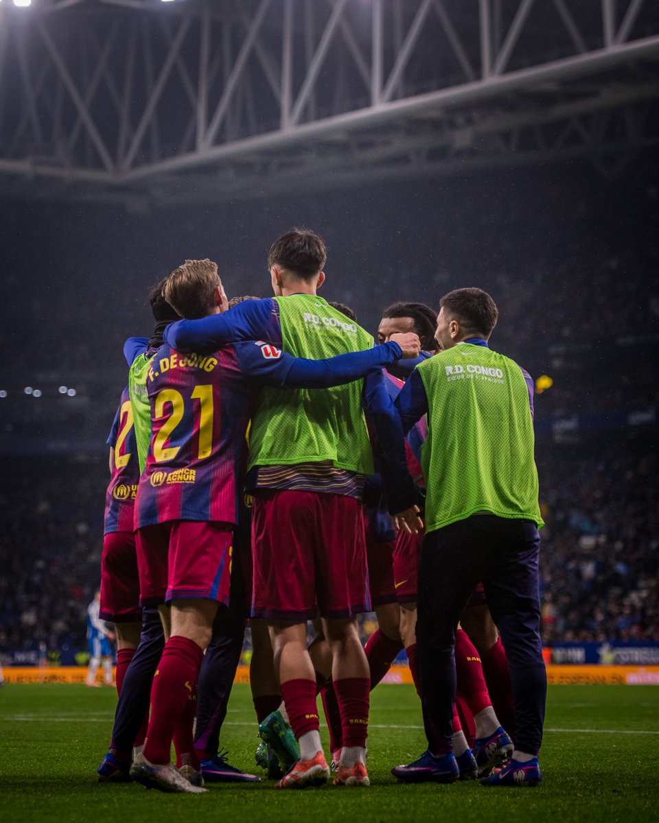 FCBarcelona's tweet image. Our team😍