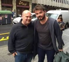 intipite's tweet image. Rufián carga contra Donald Trump
 
El que se hace fotografías con etarras como Beto, que durante el tiempo que estuvo en activo, ETA asesinó a 52 catalanes, el mismo de las furgonetas que interceptaron con 1.700 kg de cloratita para hacer estallar la Torre Picasso en Madrid