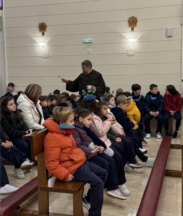 ❤️✨ El 22 de diciembre celebramos en el colegio una emotiva oración de Navidad junto a las familias de Infantil y Primaria.
Villancicos, interioridad y la bendición del Niño Jesús, viviendo la Navidad como comunidad.
Siente con todo el corazón.
#FranciscanosMartos #Martos