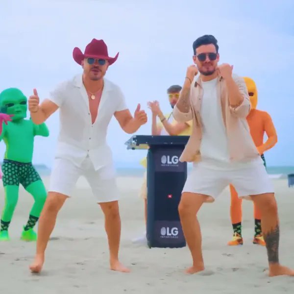 HumorQueCola's tweet image. PERDEMOS! Descer Pra BC, da dupla Brenno e Matheus, reentra no Top 50 do Spotify Brasil.