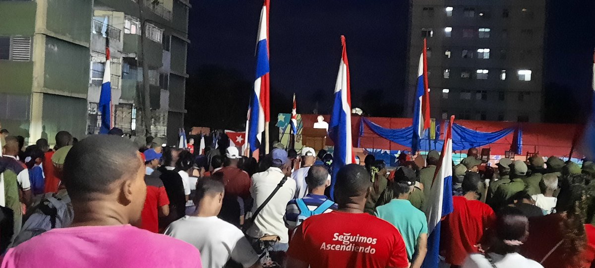 Acto de solidaridad con #Venezuela y de repudio a la agresión imperialista contra esa hermana nación. Desde #Guantánamo ratificamos que #VenezuelaSeRespeta 
#CubaConVenezuela