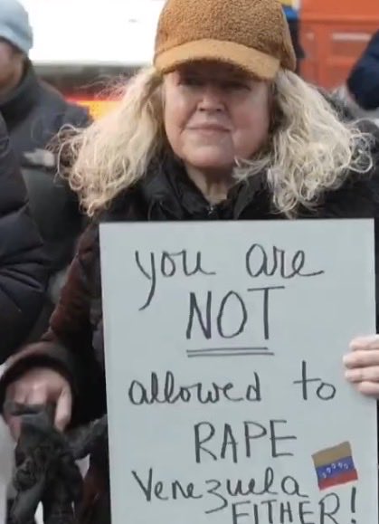 Steph Anie tweet media